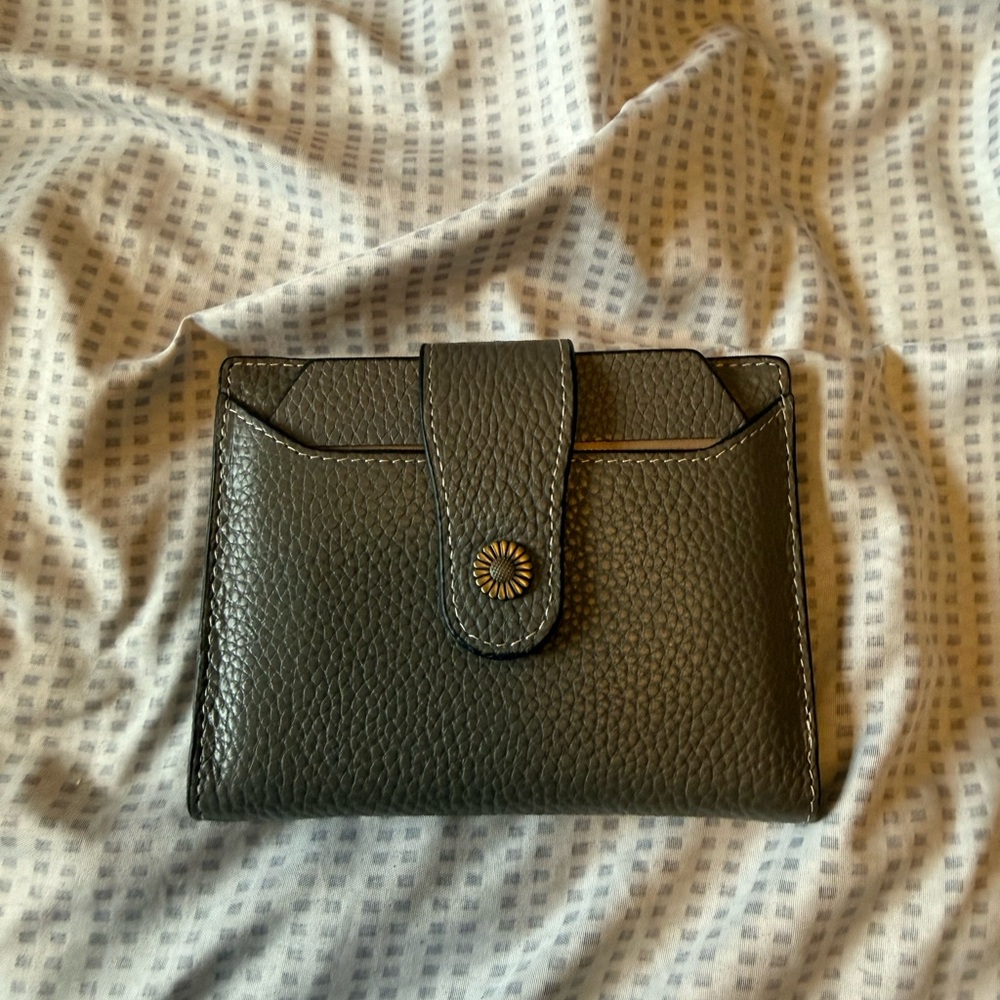 Classic Pebbled Leather Wallet - Heather Grey